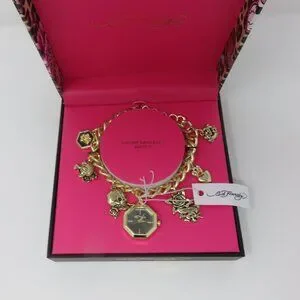Ed Hardy | Accessories | 25 Womens Ed Hardy Gold Charm  display picture 1